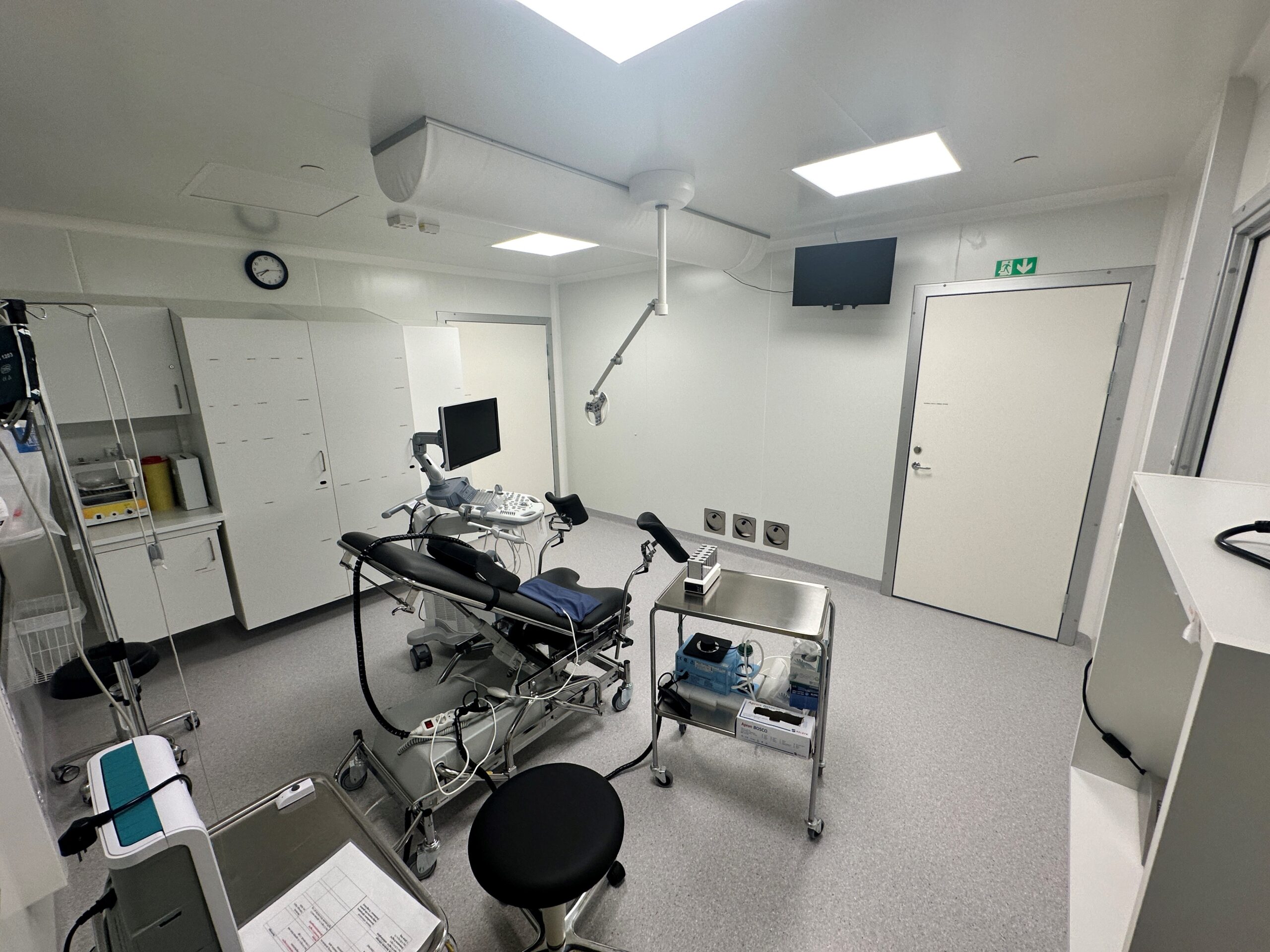 Interiör från kliniken, undersökningsrum